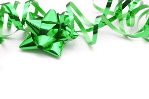 Image: bright green gift ribbon. Sustainable products.
