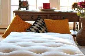 Organic futon mattress made from organic cotton and wool
