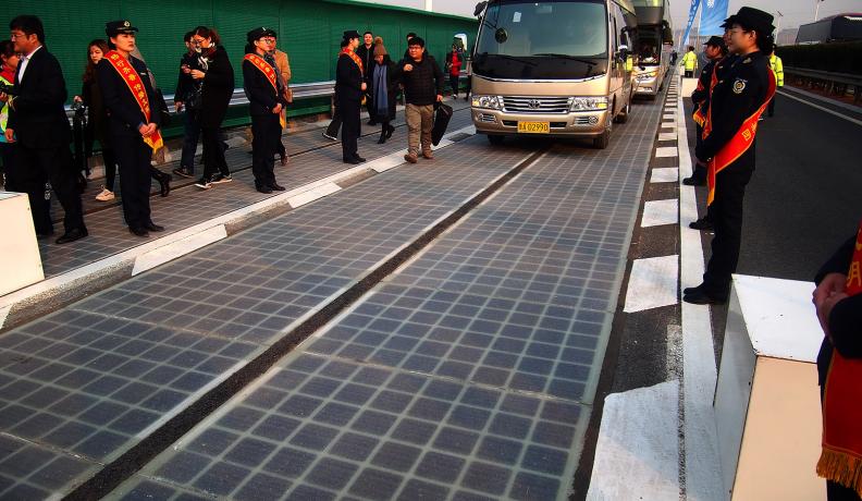 solar road in china